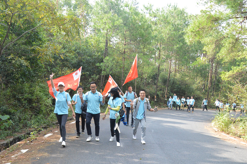登頂路上(3)_副本.jpg 登頂路上(3)_副本.jpg